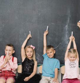 deca-pred-tablom-270x280